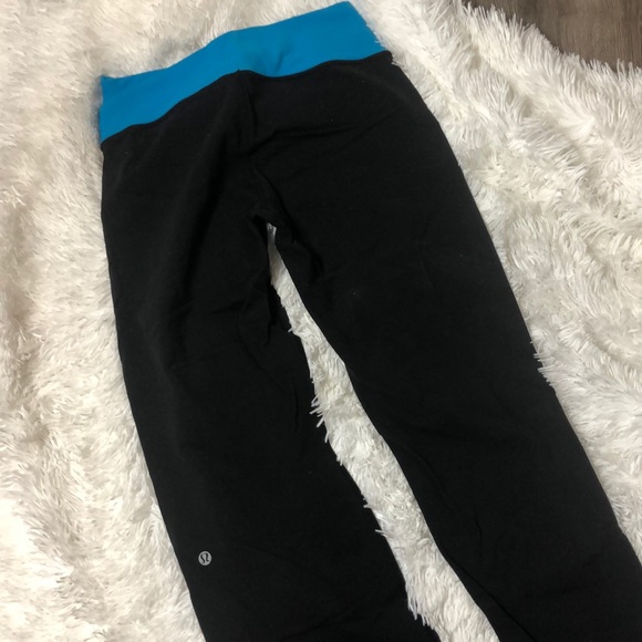 Lulu “Flare” groove Leggings - Picture 2 of 3